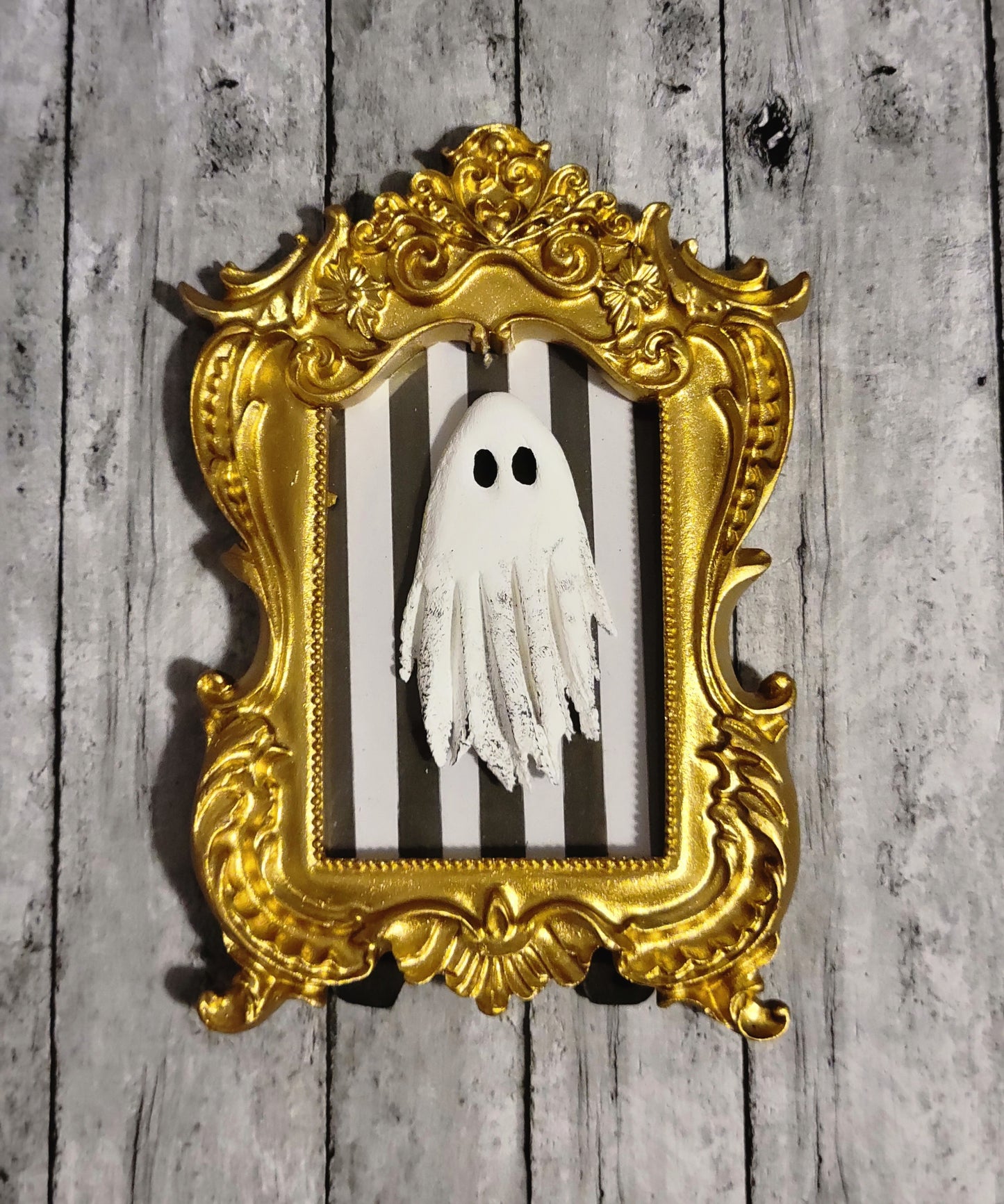 Mini Ghostie Vintage Embossed Rectangle Frames