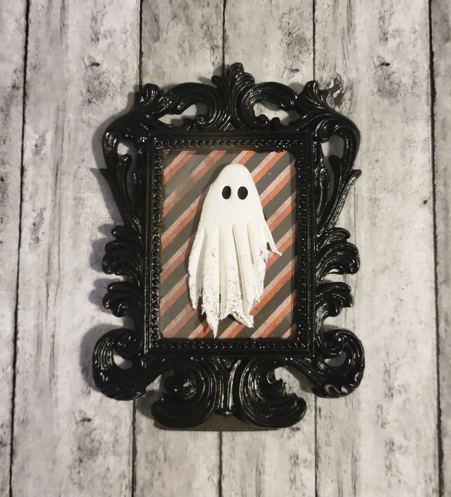 Mini Decorative Black Ghostie Frames