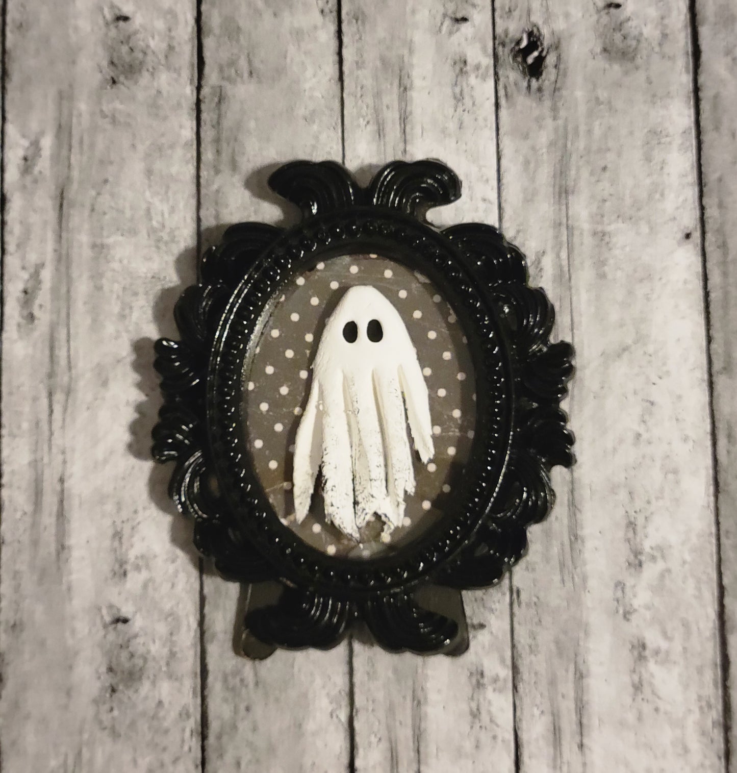 Tiny ornate Ghostie Frames